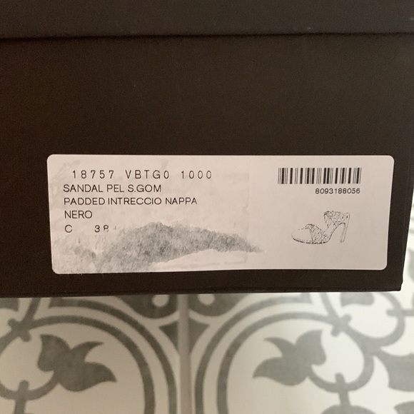 Bottega Veneta “curve” sandal in black size 38.5 NWT - Picture 8 of 12